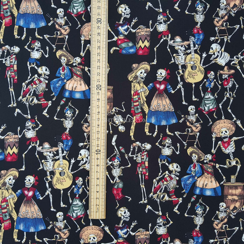 Tissu en popeline de coton Day Of The Dead Rose &amp; Hubble Skeletons