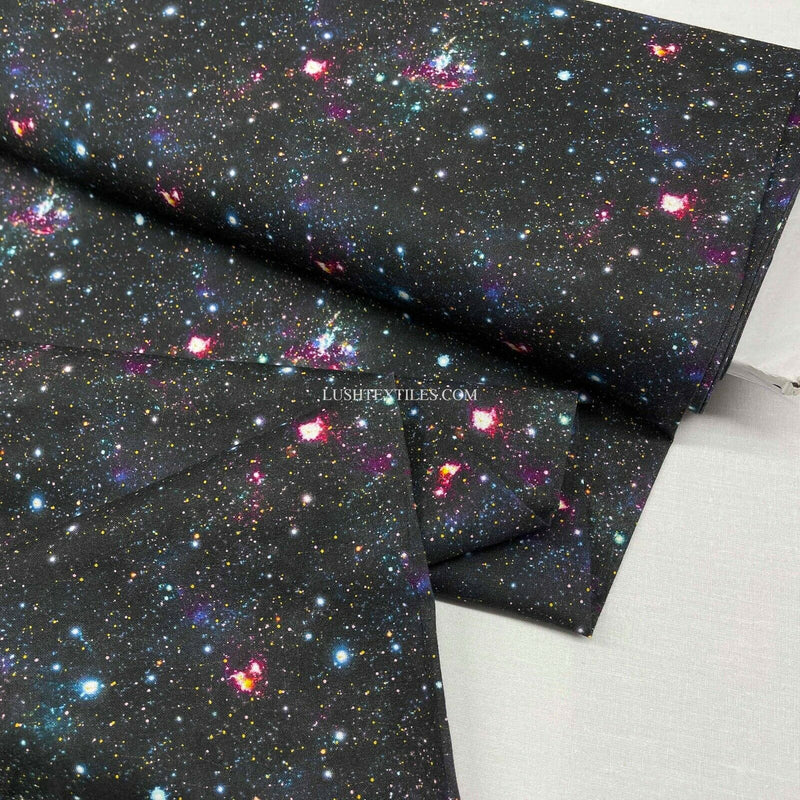 Tissu 100% coton Galaxy Space Planets Universe Star Wars Childrens Kids, Noir