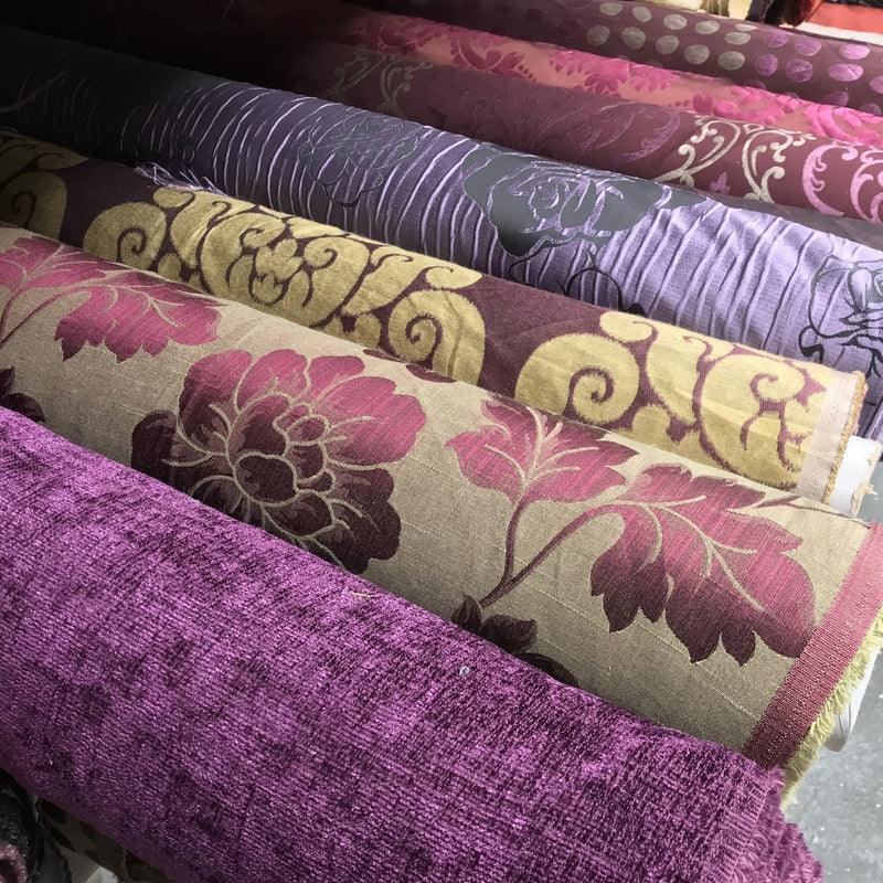 Tissu de rideau d'ameublement damassé en fausse soie flammée, violet