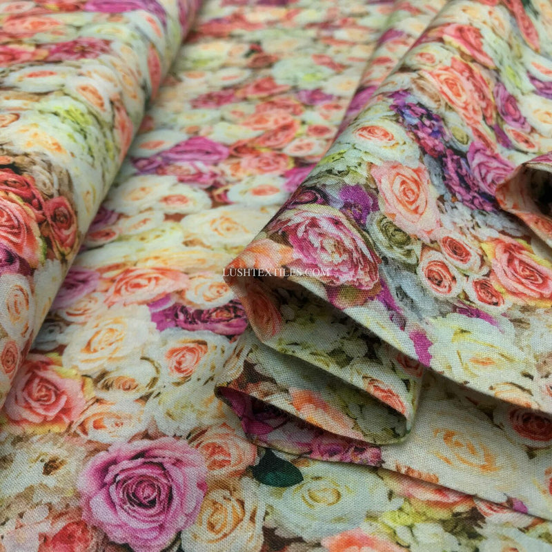 Tissu artisanal en coton numérique à imprimé de roses florales