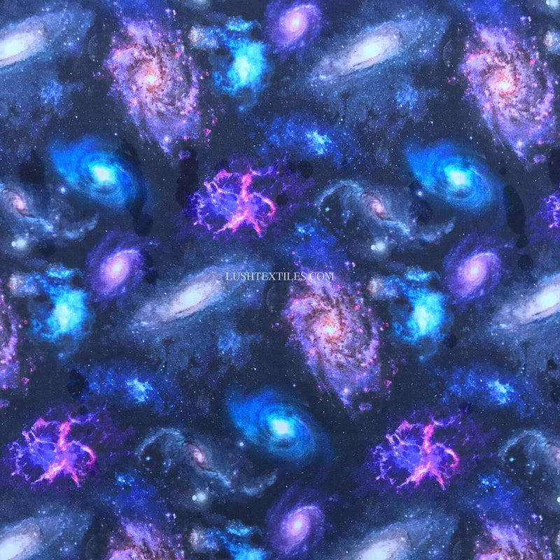 Tissu en coton numérique sur le thème de l'espace Cosmos Galaxy