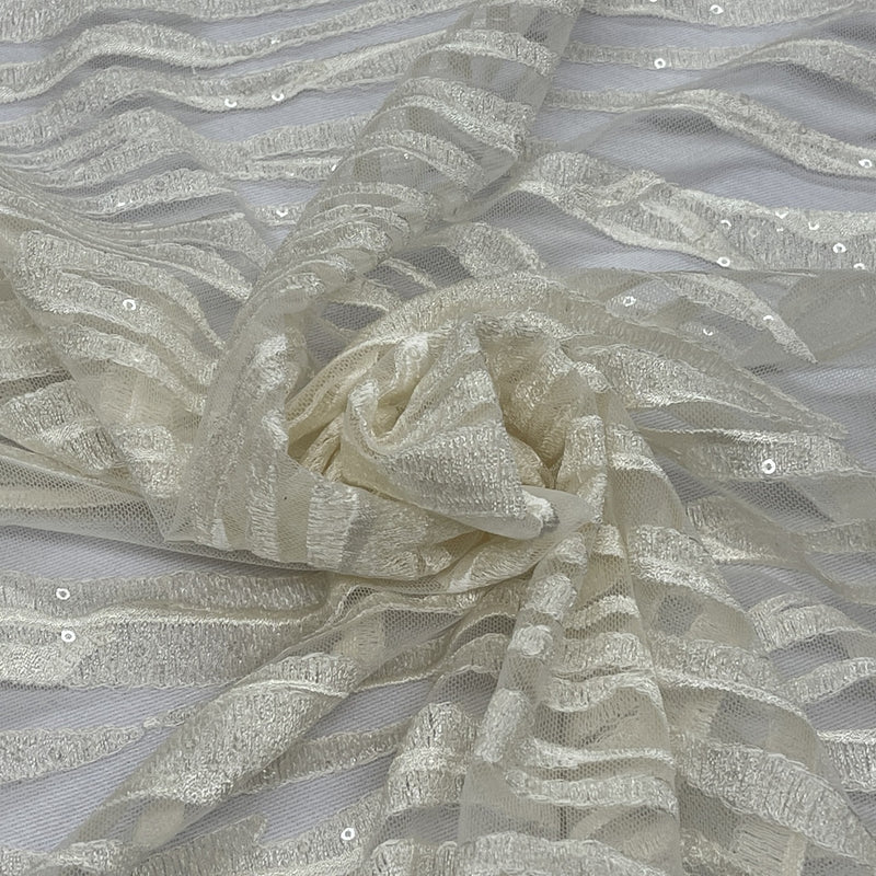 Tissu pour robe en dentelle à sequins et rayures Chantilly, ivoire