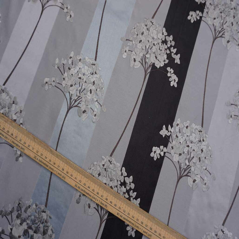 Tissu taffetas rayé à broder, noir/argent