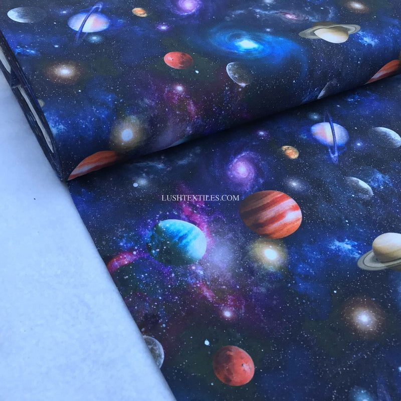 Tissu artisanal en coton numérique Galaxy Space Planets, bleu marine