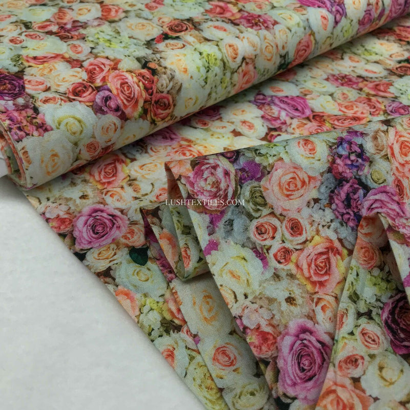 Tissu artisanal en coton numérique à imprimé de roses florales