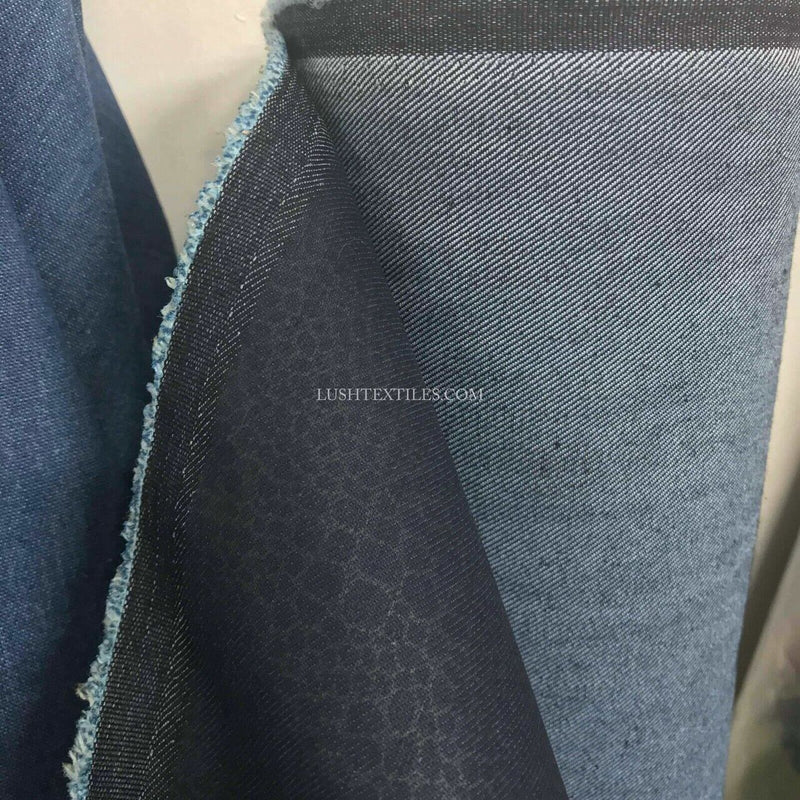 Jeans en tissu denim de coton 8 oz, taches de léopard indigo