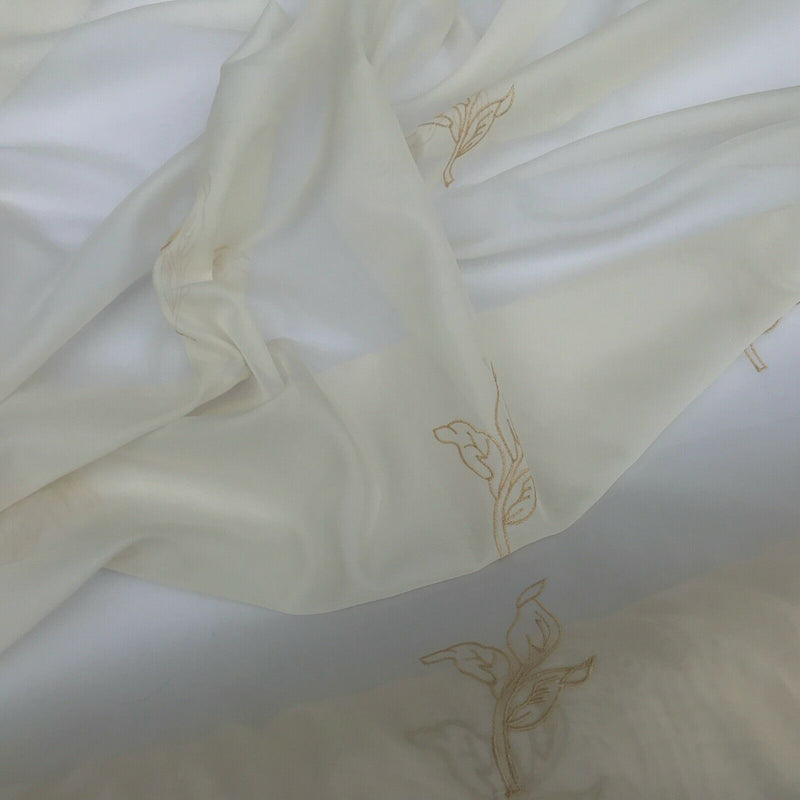 Rideaux en filet de tissu de voile de broderie de crème florale d'or drapant de fenêtre de robe